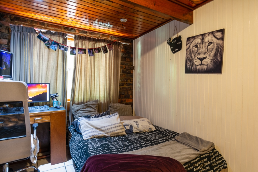 3 Bedroom Property for Sale in Denneoord Western Cape